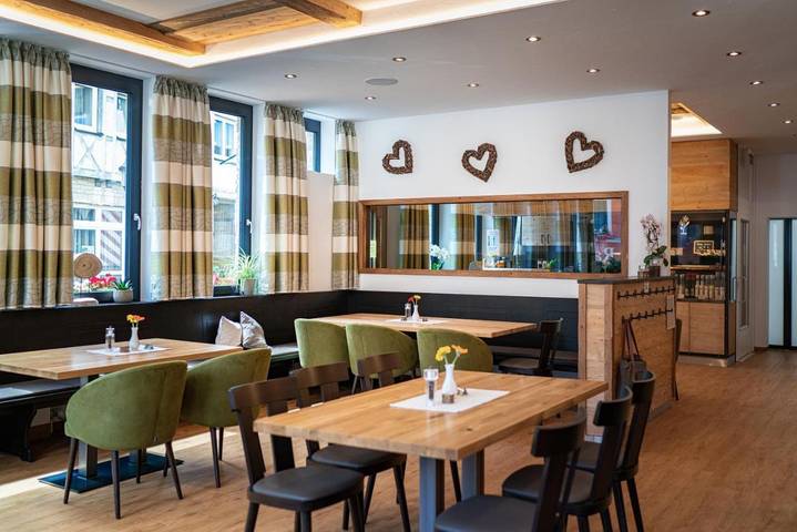 Hotel für 2 Personen, mit Terrasse in Waischenfeld - 2