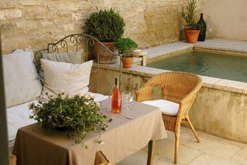 Location de vacances pour 8 personnes, avec balcon à Goult