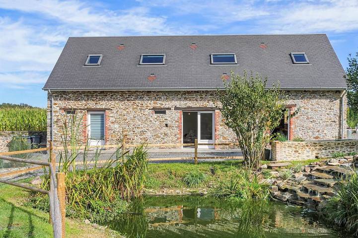 Gîte pour 5 personnes, avec jardin dans La Meauffe