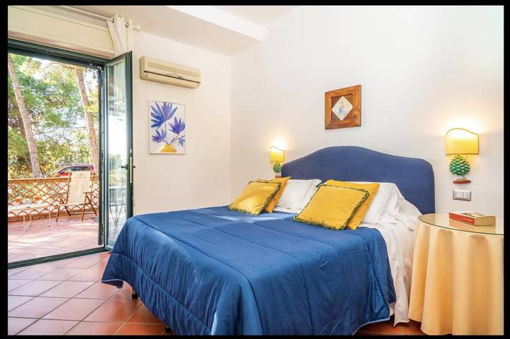 Location de vacances pour 6 personnes, avec vue et jardin ainsi que piscine et bassin pour enfant, animaux acceptés à Aci Castello - 2