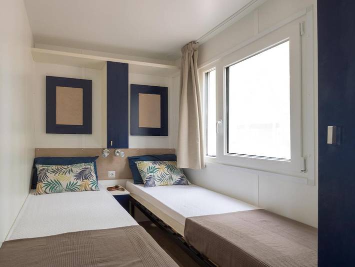 Camping für 4 Personen, mit Garten und Sauna sowie Kinderpool und Pool in Cavallino - 2