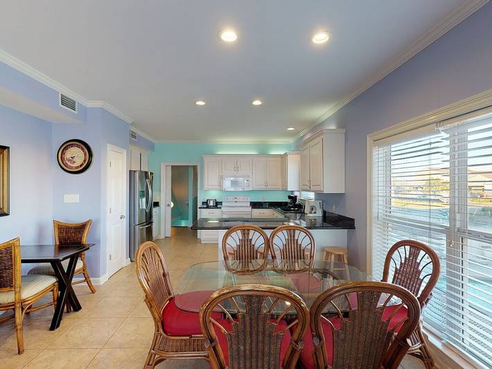 Vacation house for 18 people, with balcony in Gulf Shores