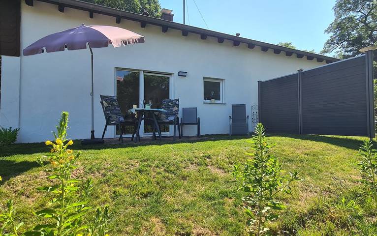 Ferienwohnung für 2 Personen, mit Terrasse und Garten sowie Ausblick im Saarland - 2