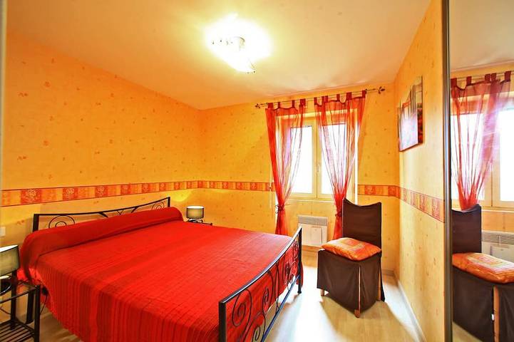 Location de vacances pour 6 personnes, avec jardin et terrasse, animaux acceptés à Saint-Laurent-la-Vallée - 4