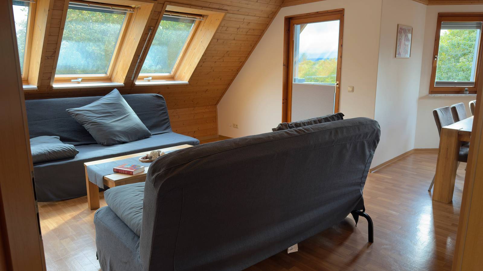 Appartement entier, Appartement '1' avec balcon et Wi-Fi in Bad Windsheim, Steigerwald