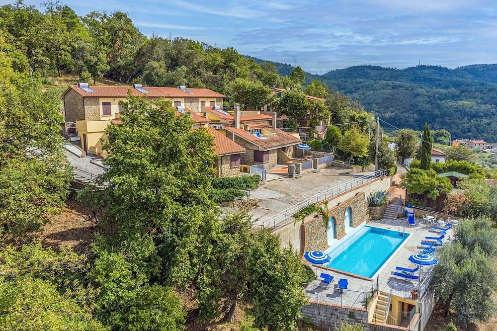 Ganze Wohnung, Angenehme Wohnung mit Pool,  W-Lan, Tv, Terrasse, Haustiere erlaubt, Panoramablick und Parkplatz in Lamporecchio, Pistoia Provinz
