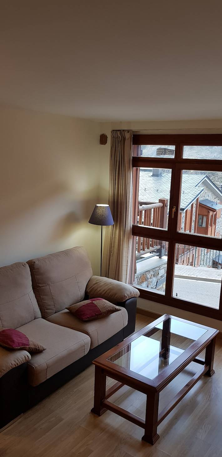 Ganze Wohnung, Ferienwohnung für 6 Personen mit Balkon in Soldeu, Grandvalira