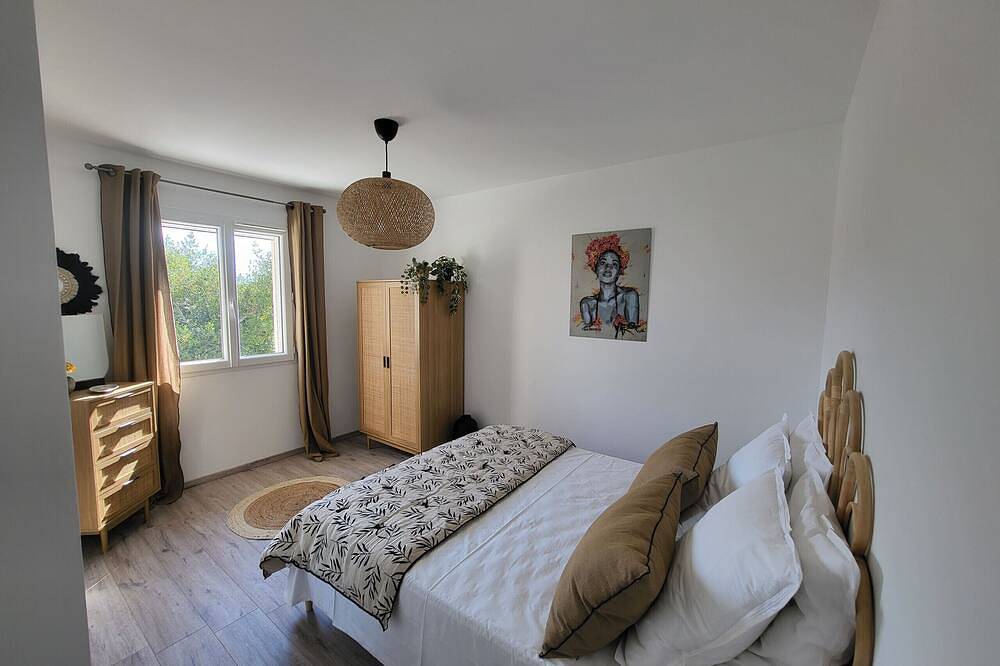 Vacation rental house with pool Lauris Ls2-438 in Lauris, Parque natural regional del Luberon