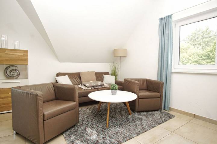 Ferienwohnung für 6 Personen, mit Balkon und Pool sowie Sauna in Lobbe - 4