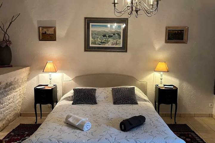 Location de vacances pour 3 personnes, avec terrasse et jardin dans Sigogne - 3