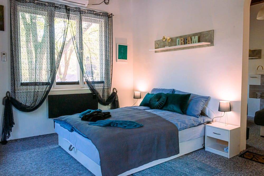 Ganze Wohnung, Romantic Apartments with wellness, and fishing area! in Komitat Jaß-Großkumanien-Sollnock