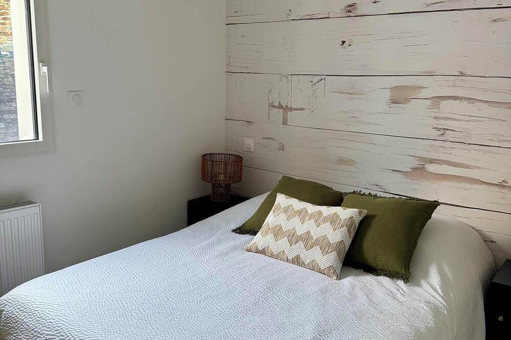 Entire apartment, Duplex apartment in the heart of Landerneau in Landerneau, Brest region