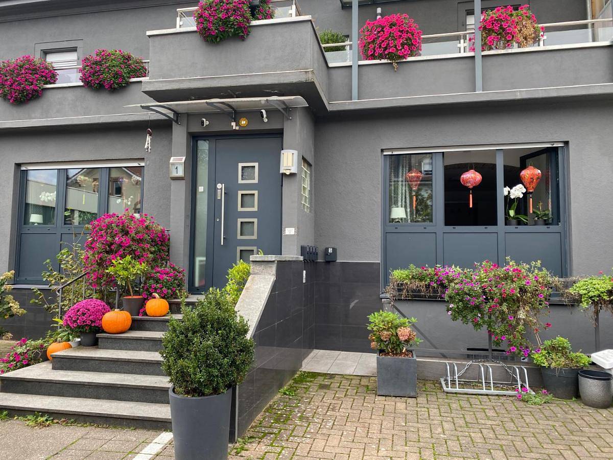 Appartement de vacances entier, Double Room with Shared Bathroom in Lörrach, Forêt-Noire du Sud