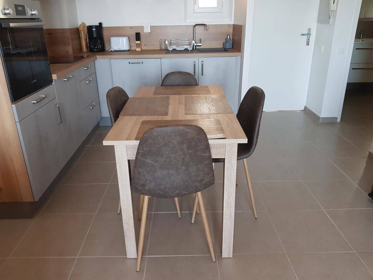 Appartement entier, Studio with Sea View in Agay, Saint-Raphaël