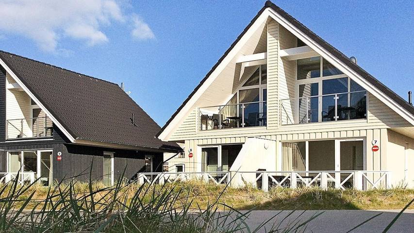 Ferienhaus mit Meerblick für 7 Personen, mit Sauna und Terrasse, mit Haustier an der Kieler Bucht
