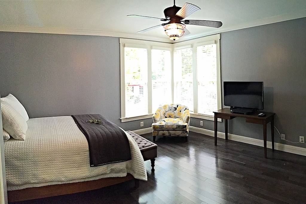 Chateau im Weinberg in Fairfield (CA), California North Coast