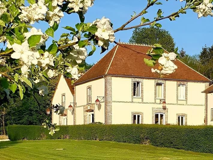 Gîte pour 39 personnes, avec jacuzzi ainsi que terrasse et jardin - 1