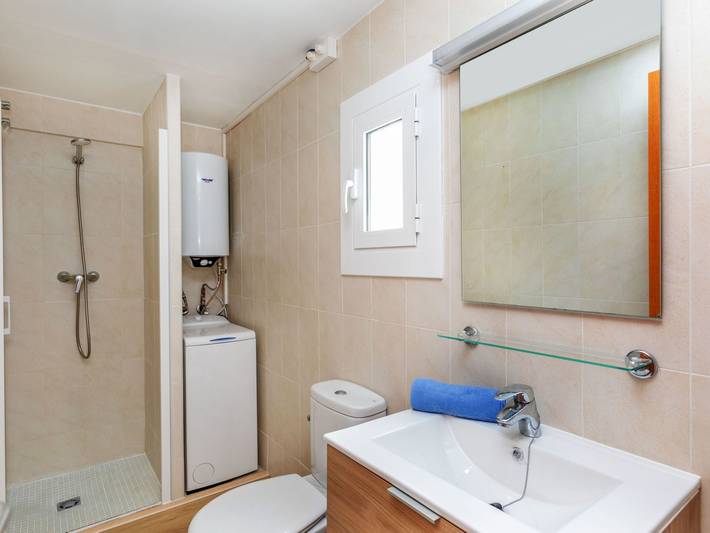 Entire apartment, Blue Ocean in Platja del Port (Llanca), Llanca