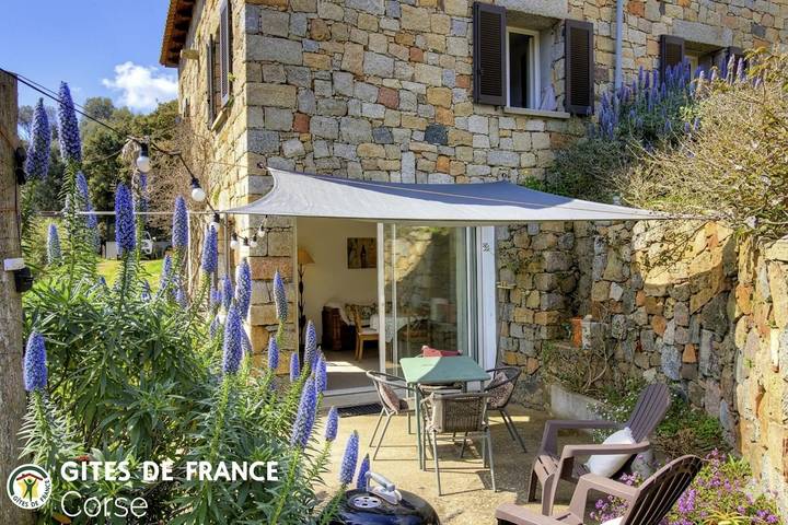 Gîte für 2 Personen, mit Terrasse und Ausblick sowie Garten, mit Haustier - 1