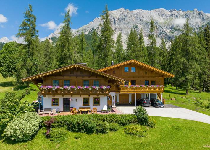 Ferienwohnung für 6 Personen, mit Balkon und Ausblick in Ramsau am Dachstein - 2