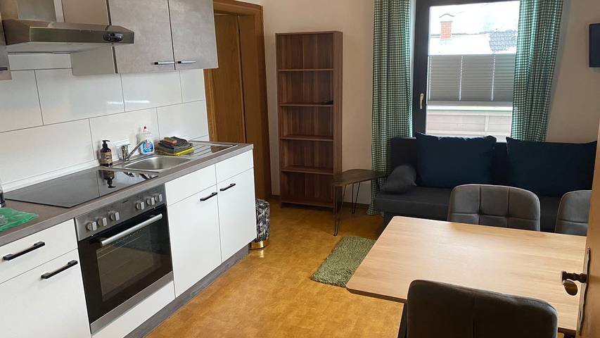 Ferienwohnung für 4 Personen, mit Balkon und Garten in Stall