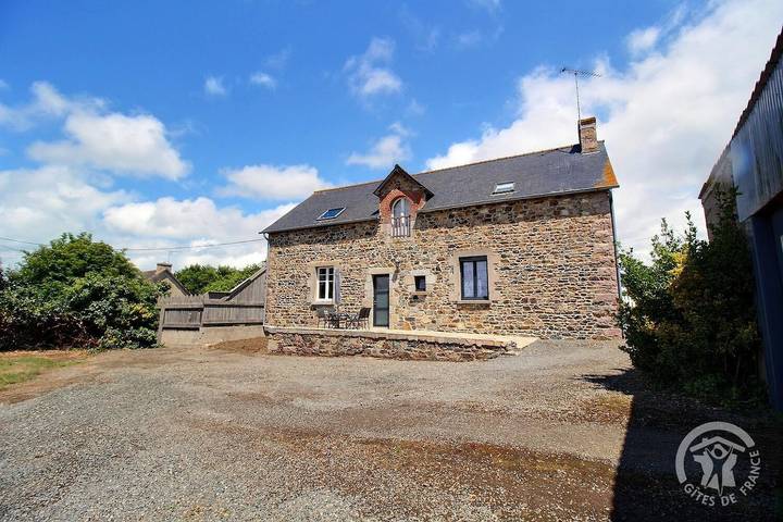 Gîte pour 4 personnes, avec Terrasse et Jardin dans Lamballe-Armor