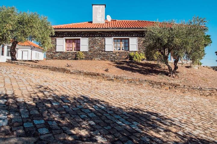 Ferienhaus für 8 Personen, mit Pool und Garten - 1