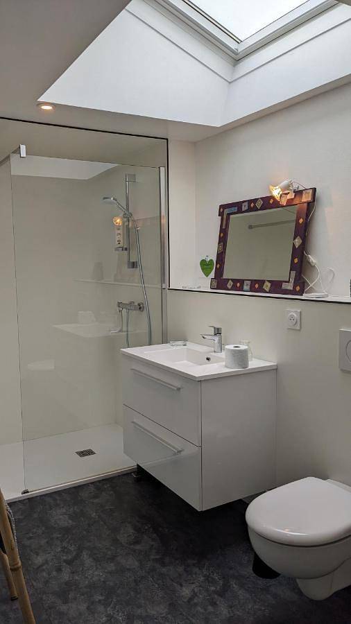 Chambre d’hôte pour 2 personnes, avec piscine et terrasse ainsi que vue et jardin dans Mauges-sur-Loire - 3