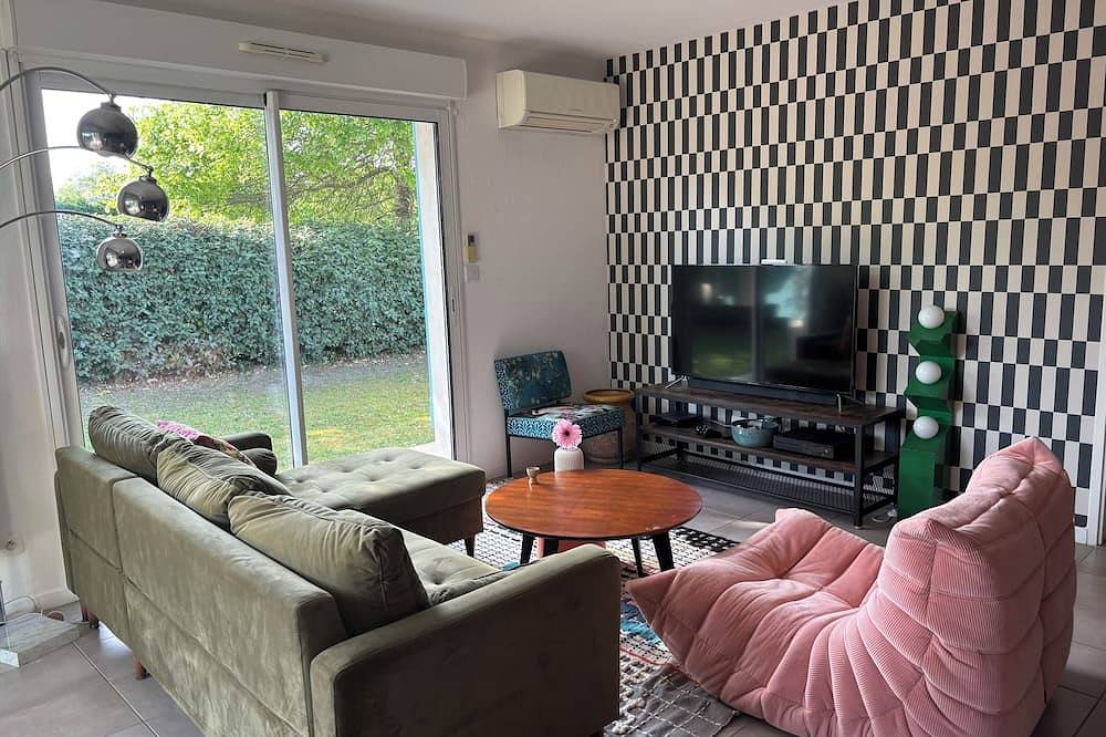 Maison Pop - lumineuse, 12 minutes océan, jardin et barbecue in Angresse, Côte d’Argent