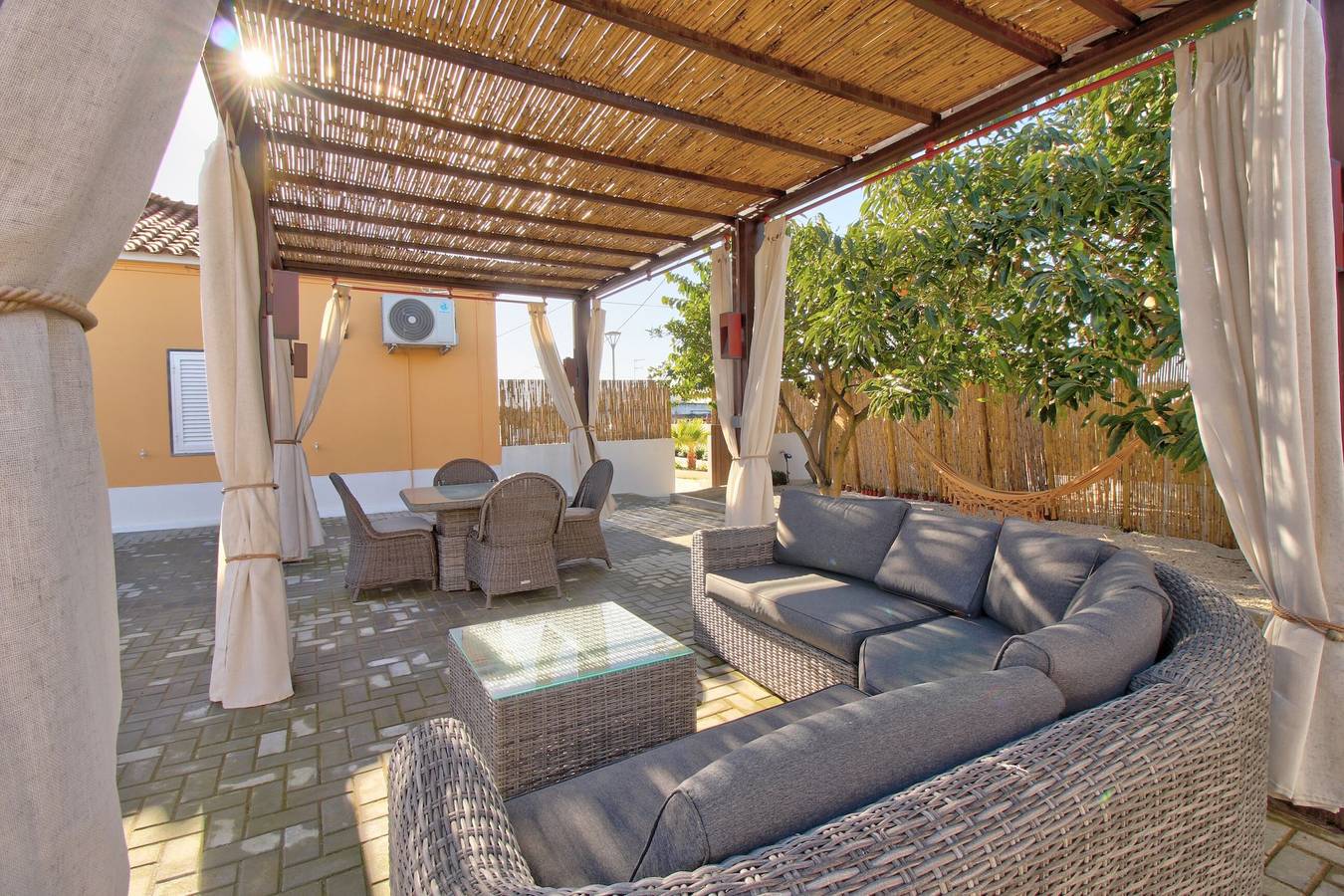 Villa 'Amadeus' com Piscina Privada, Wi-Fi e Ar Condicionado in Moncarapacho, Ria Formosa
