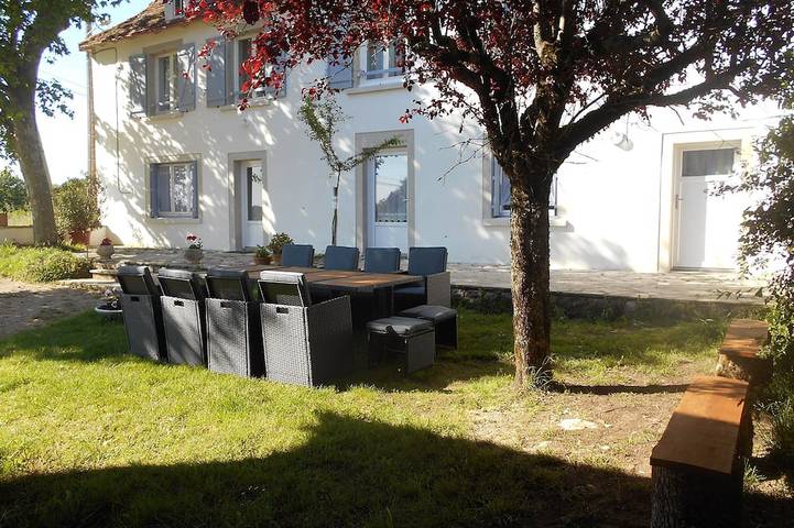 Gîte pour 10 personnes, avec jardin et terrasse à Francoulès
