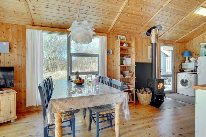 Feriehus for 4 personer, med sauna og terrasse i Læsø