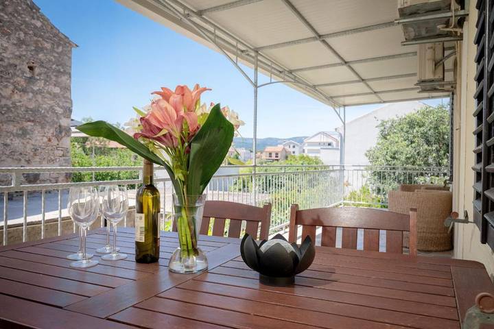 Maison d’hôte pour 3 personnes, avec terrasse et jardin, animaux acceptés dans Hvar - 2