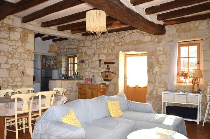 Location de vacances pour 7 personnes, avec vue et jardin à Neuillé - 2