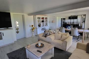 Maison D’hôte pour 11 Personnes dans Yviers, Charente, Photo 1