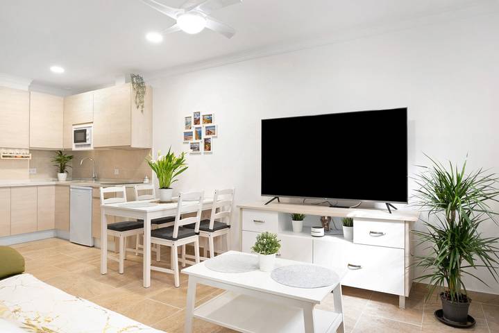 Entire studio, Studio Apartment "Loft Centro Historico Barbate" close to the Sea with Wi-Fi in Barbate, Costa de la Luz
