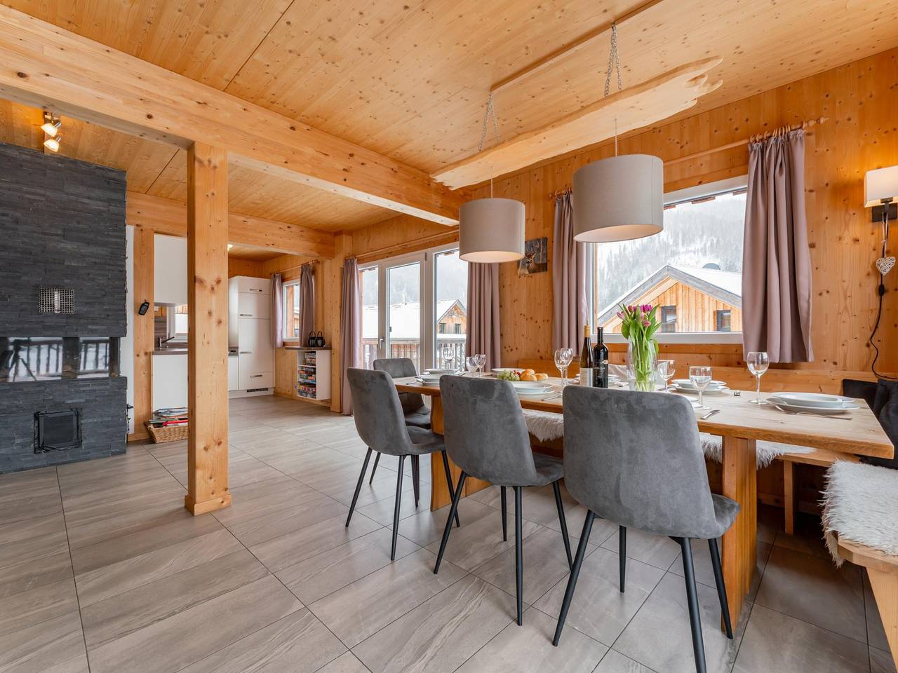 Chalet mit Sauna und Bergblick an der Piste in Rottenmanner und Wölzer Tauern, Hohentauern