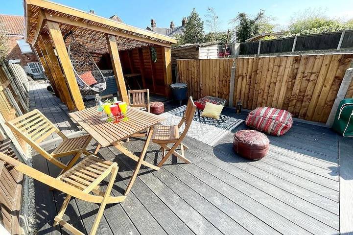 Holiday rental for 5 people, with garden and hot tub as well as terrace in Sea Palling