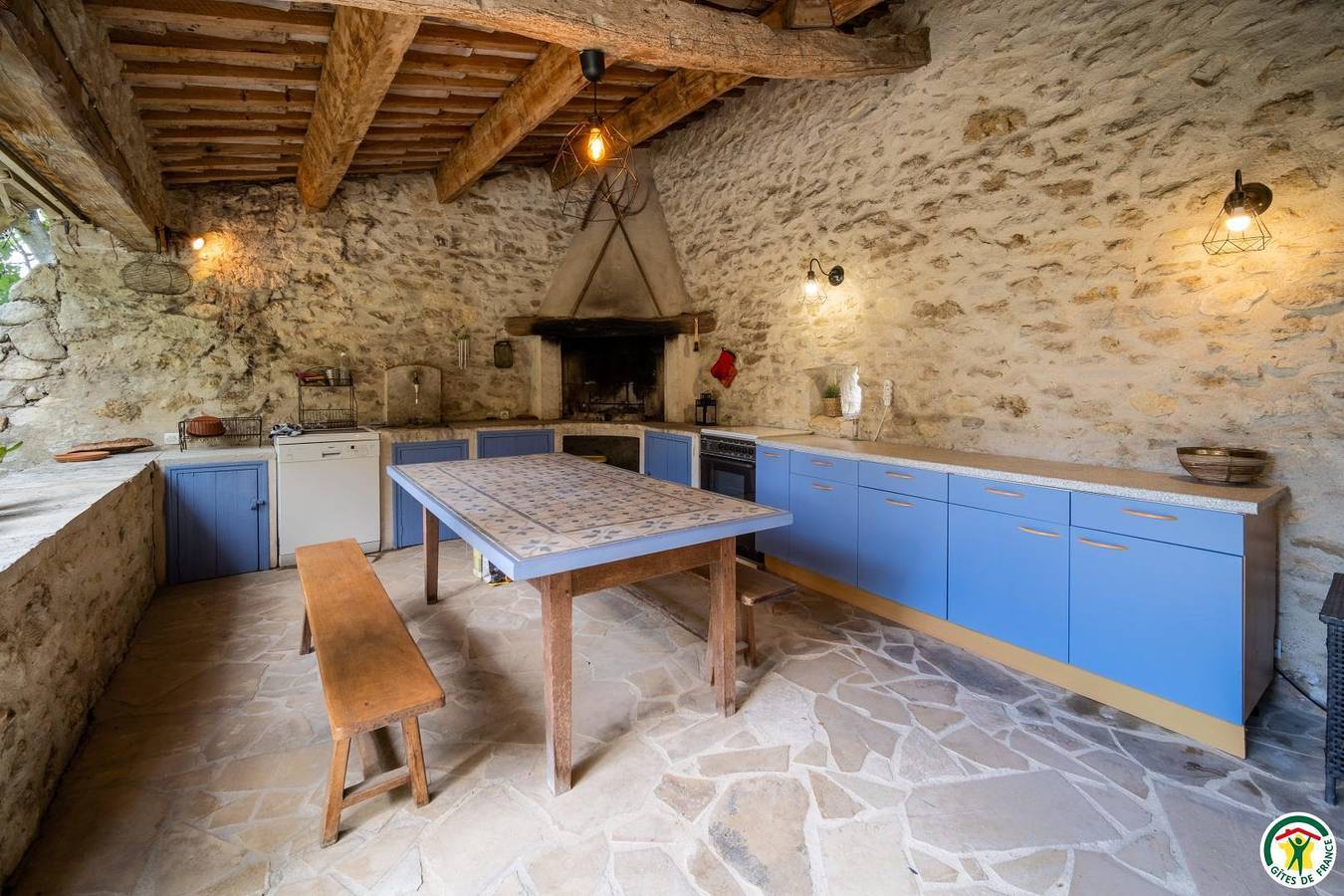 Le Mazet - Gîte Des Lucioles En Provence in Montségur-sur-Lauzon, Région de nyons