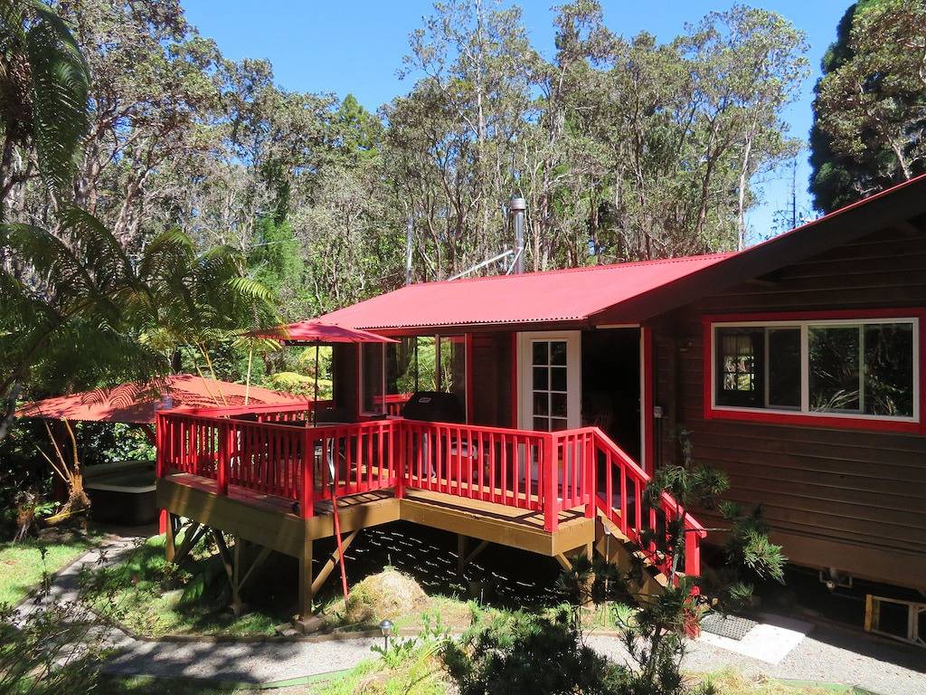Gemütliche Hütte im Volcano Village, nur wenige Minuten vom Eingang zum Volcano Park entfernt. in Volcano, Hawaii Volcanoes Nationalpark