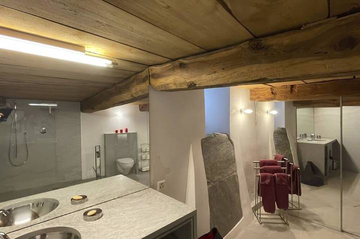 Ganze Wohnung, Historisches Teiler-Haus, (Splügen) in Splügenpass, Rheinwald