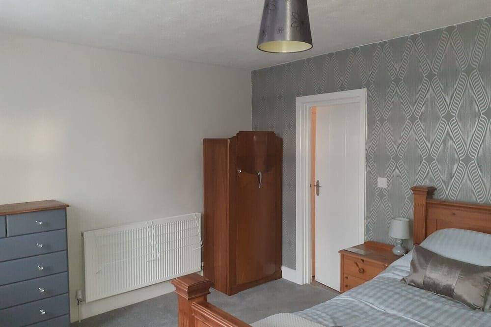 Family holiday home near both sea front and town in Great Yarmouth, The Broads