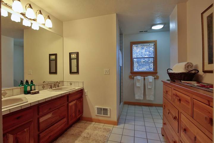 Vacation rental for 10 people, with yard and hot tub in Leavenworth