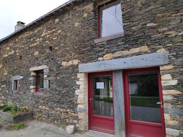 Gîte pour 11 personnes, avec terrasse et jardin à Derval