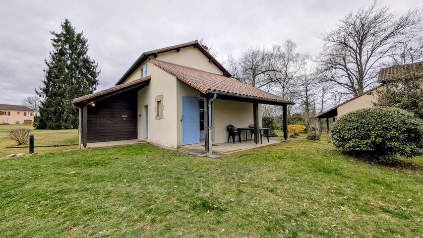 Gîte pour 6 personnes, avec Terrasse et Jardin à Meuzac