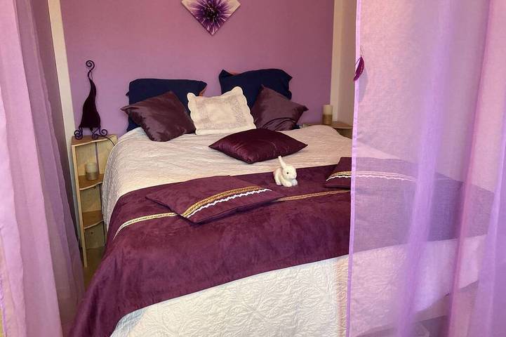 Gîte pour 2 personnes, avec jardin et terrasse à Larringes