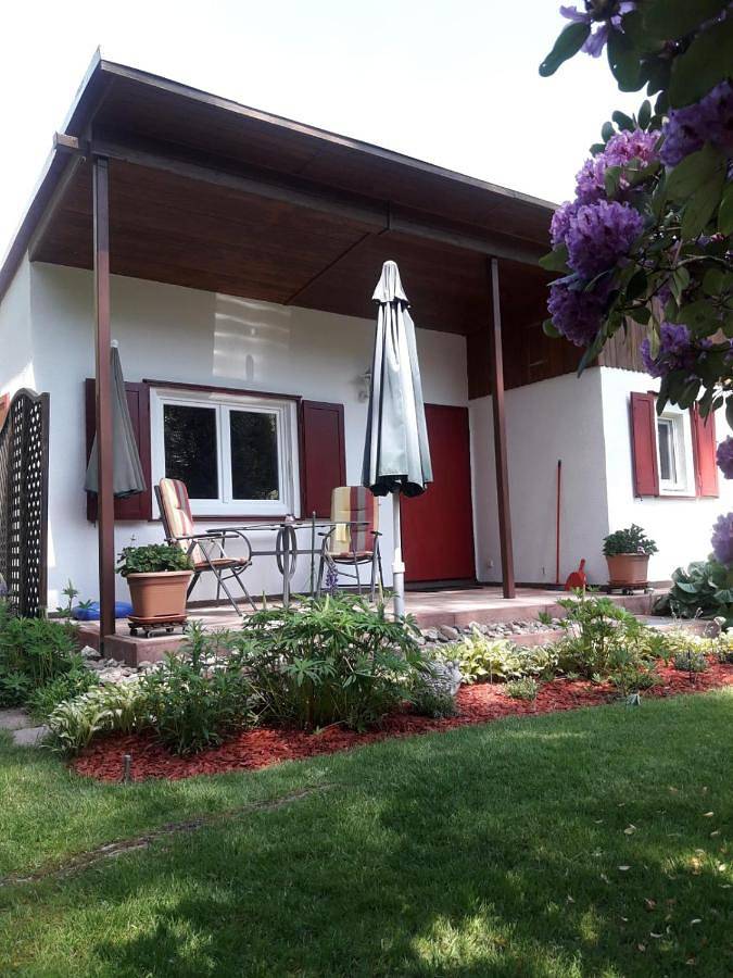 Ferienhaus für 2 Personen, mit Terrasse und Garten in Heidesee