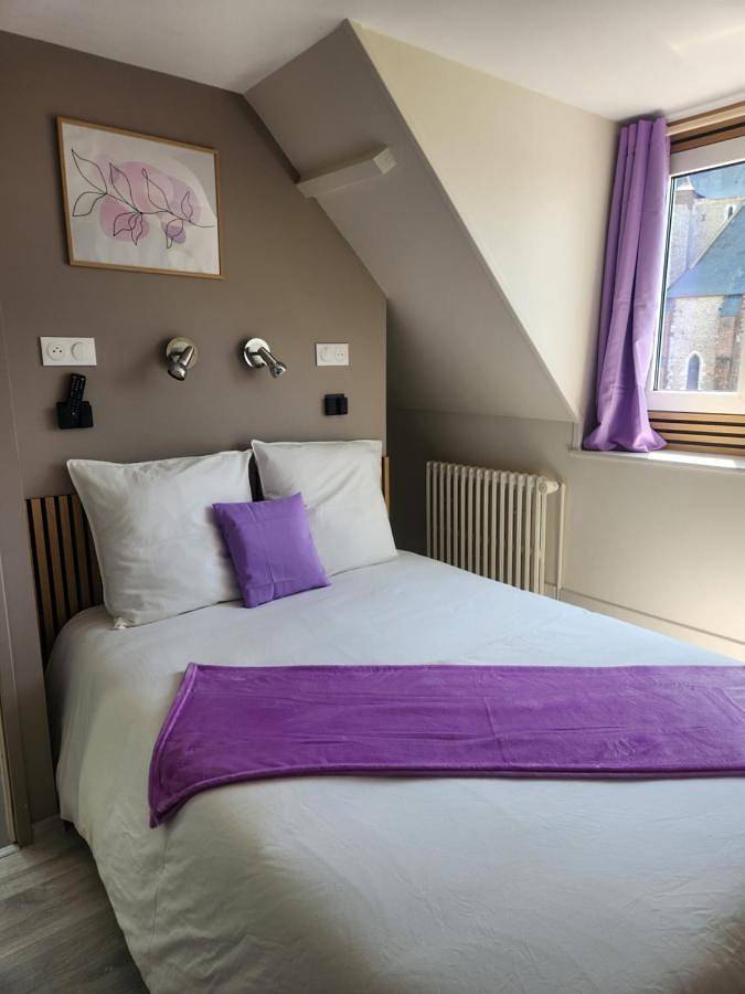 Le Croc'N Bar chambre mauve in Saint-Nicolas-d'Aliermont, Région de Dieppe