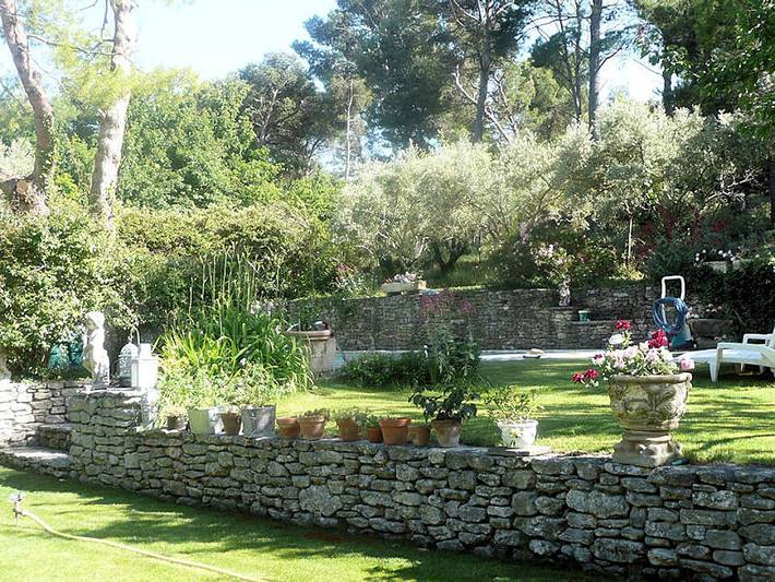 Gîte pour 4 personnes, avec piscine ainsi que jardin et terrasse à Cheval-Blanc - 2