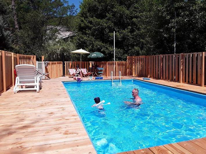 Camping pour 5 personnes, avec Bassin pour enfant